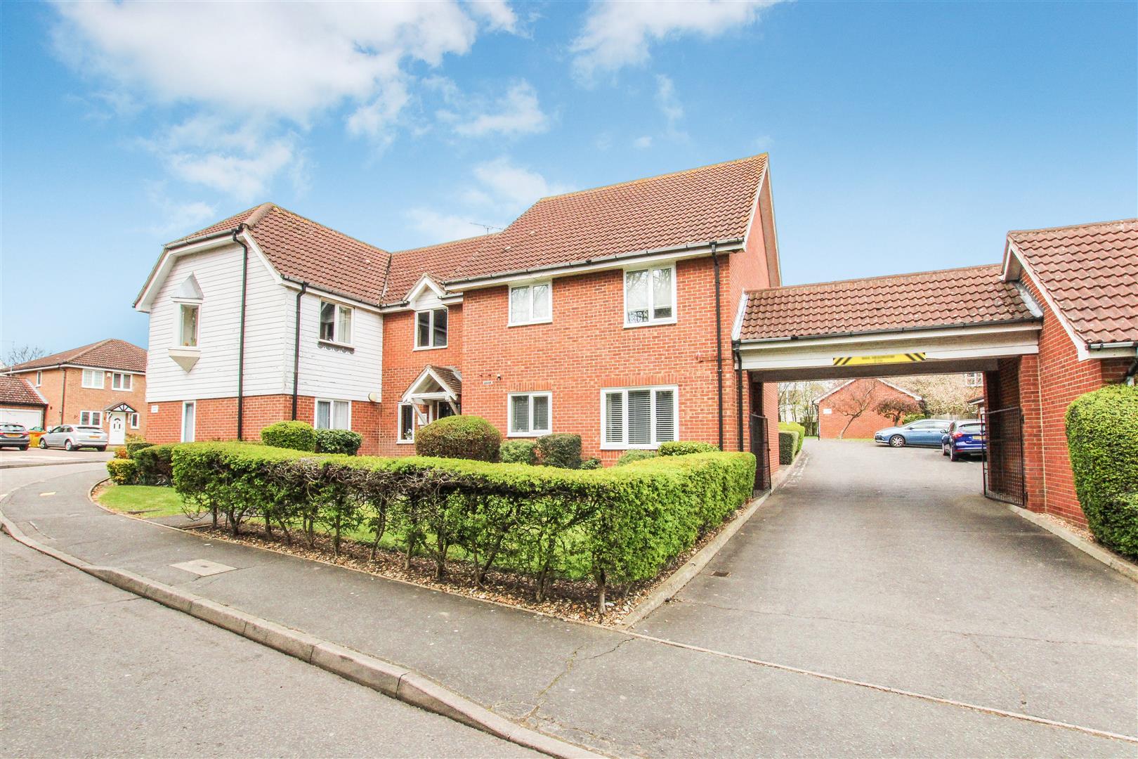 Wendover Gardens, Brentwood Keith Ashton